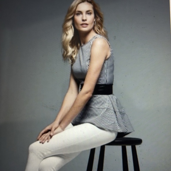 White House Black Market Women’s sleeveless Peplum Black Gingham Top Sz 4 EUC - Picture 6 of 6